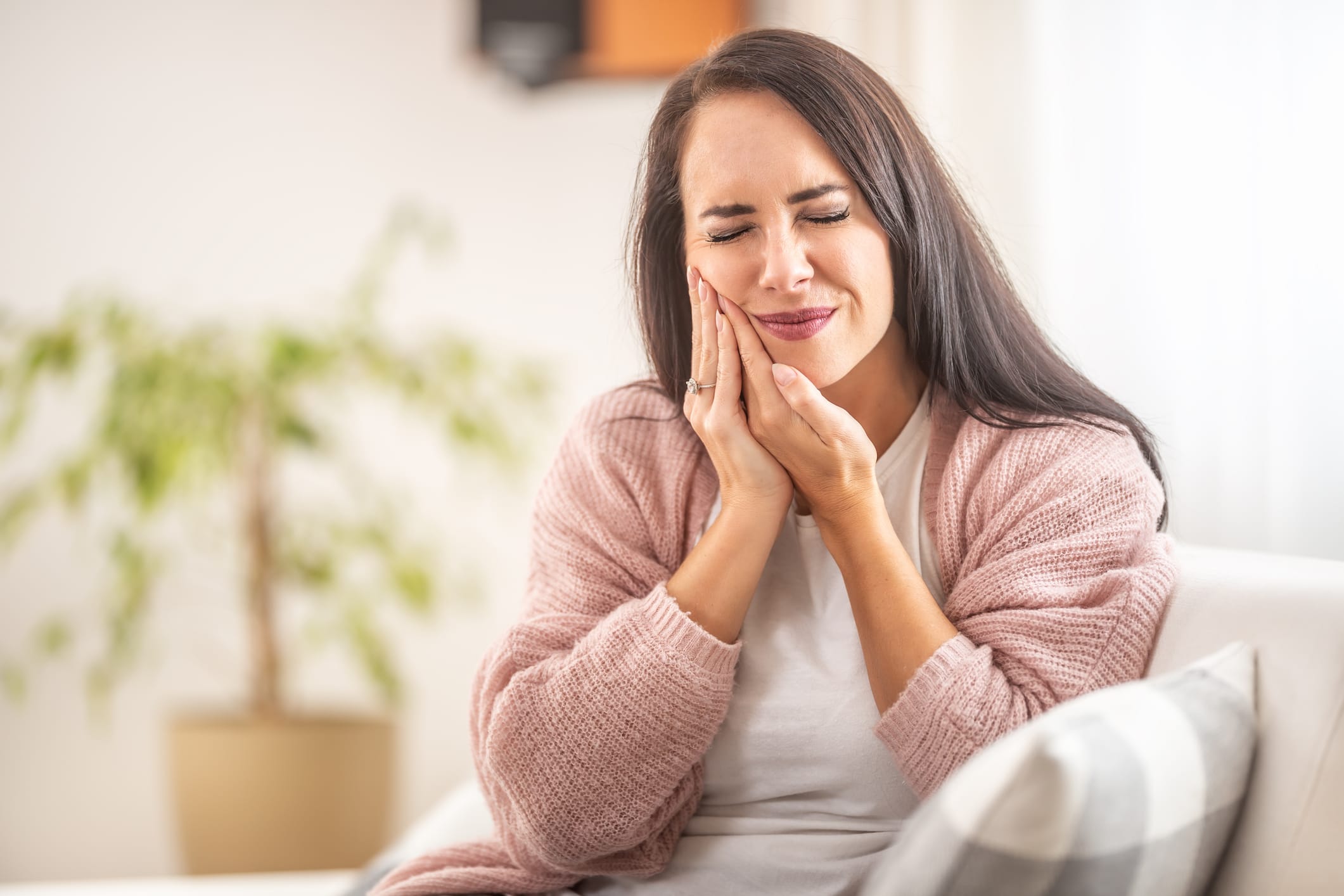 What Causes Toothache and How to Prevent It